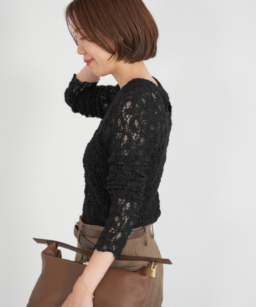 IENA（イエナ）の「《追加》Flowerストレッチレースプルオーバー（Tシャツ/カットソー・レディース・ブラック/グレー/アイボリー・FREE）」の10枚目の写真