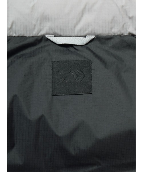 DAIWA PIER39（ダイワピア39）の「DAIWA PIER39 TECH ALPINE DOWN VEST BW-24025W（ダウンベスト・メンズ・パープル/グリーン/シルバー/ブラック・SMALL/MEDIUM/LARGE/X-LARGE）」の11枚目の写真