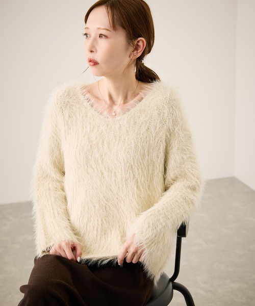 ROPE' PICNIC（ロペピクニック）の「フェザーVネックニット（ニット/セーター・レディース・キナリ/ブラウン系その他2/サックスブルー/チャコールグレー・FREE）」の2枚目の写真