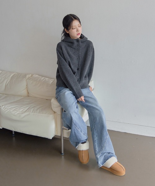 UNE MANSION(ユヌマンション)の「バラクラバー帽子ビッグボタンオーバーサイズニットカーディガン(ニット/セーター・レディース・ブラウン/オートミール/グレー/チャコールグレー・FREE)」の11枚目の写真