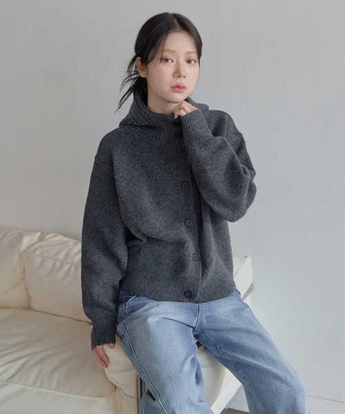 UNE MANSION(ユヌマンション)の「バラクラバー帽子ビッグボタンオーバーサイズニットカーディガン(ニット/セーター・レディース・ブラウン/オートミール/グレー/チャコールグレー・FREE)」の12枚目の写真