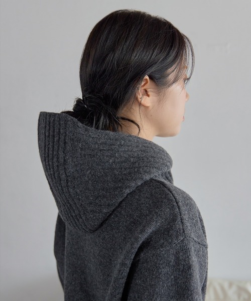 UNE MANSION(ユヌマンション)の「バラクラバー帽子ビッグボタンオーバーサイズニットカーディガン(ニット/セーター・レディース・ブラウン/オートミール/グレー/チャコールグレー・FREE)」の15枚目の写真