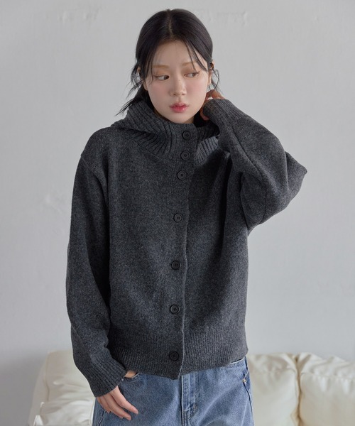 UNE MANSION(ユヌマンション)の「バラクラバー帽子ビッグボタンオーバーサイズニットカーディガン(ニット/セーター・レディース・ブラウン/オートミール/グレー/チャコールグレー・FREE)」の19枚目の写真