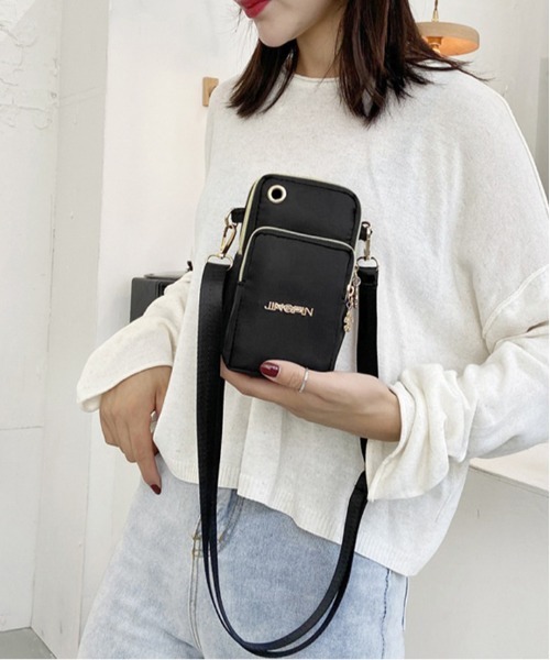 BACKYARD FAMILY(バックヤードファミリー)の「スマホポーチ pmysbag12(ショルダーバッグ・レディース・ブルー/ブラック系その他/パープル系その他/パープル/ブルー系その他/レッド/ブラック・FREE)」の2枚目の写真