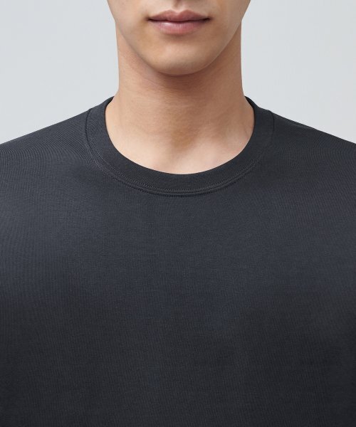 MUSINSA STANDARD（ムシンサスタンダード）の「ベーシック長袖Tシャツ[ダークグレー]（Tシャツ/カットソー・メンズ・その他・MEDIUM/LARGE/X-LARGE/XX-LARGE/XXX-LARGE/SMALL）」の7枚目の写真