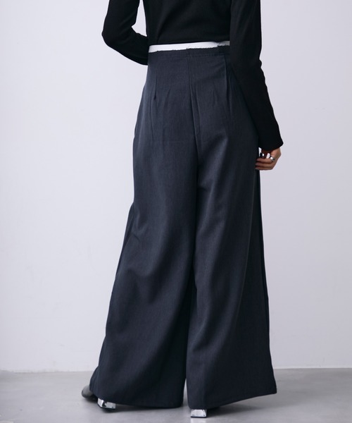 MONOe(モノエ)の「プリーツタックワイドスラックスパンツ(スラックス・レディース・ブラック/グレー・S/M/L)」の4枚目の写真
