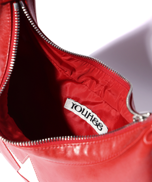 YOUHEE（ユヒ）の「STAR LEATHER HOBO BAG RED（ショルダーバッグ・レディース・その他・FREE）」の6枚目の写真