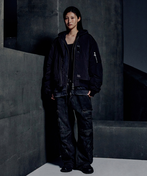 NOMANUAL(NOMANUAL)の「PAINTED CARGO PANTS - CHARCOAL(その他パンツ・レディース・その他・SMALL/MEDIUM/LARGE)」の3枚目の写真