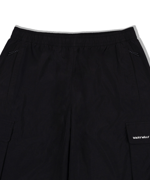 Wacky WiLLy(ワッキーウィリー)の「ナイロンカーゴトラックパンツブラック(その他パンツ・レディース・その他・X-LARGE/SMALL/MEDIUM/LARGE)」の4枚目の写真