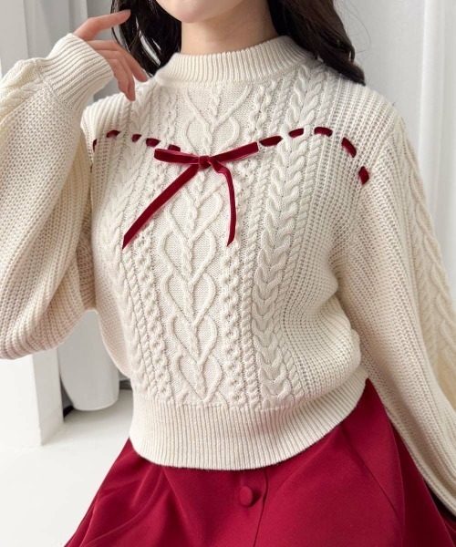 F i.n.t（フィント）の「ハートはしごリボンケーブルニットプルオーバー/fint フィント（ニット/セーター・レディース・ライトグレー/オフホワイト・FREE）」の4枚目の写真