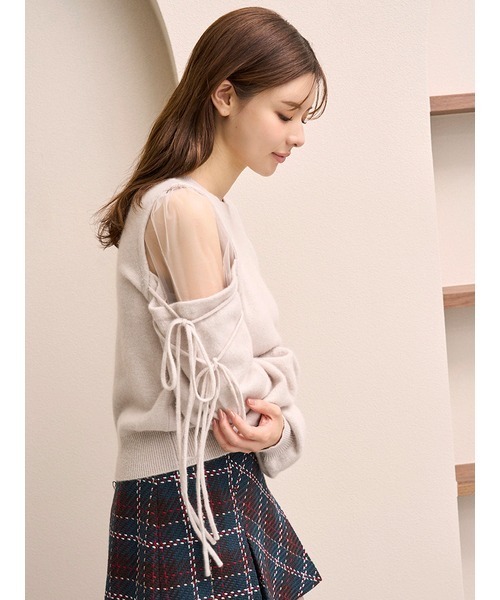 SNIDEL（スナイデル）の「シースルーショルダーニットプルオーバー（ニット/セーター・レディース・ライトブルー/ピンクベージュ/ダークブラウン・F）」の6枚目の写真