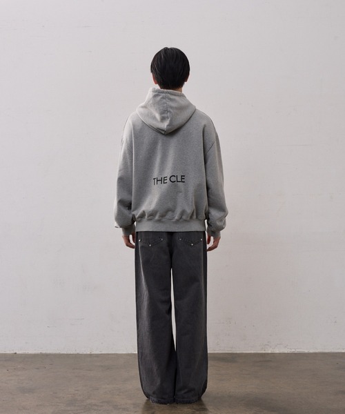 THE CLE（ザクレ）の「BACK LOGO SWEAT HOODIE / バックロゴスウェットフーディー【バックロゴ】【フード】 パーカー スウェット トップス メンズ（スウェット・メンズ・ブラック/グレー・1/2）」の12枚目の写真