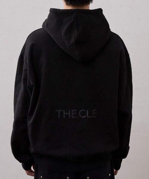 THE CLE（ザクレ）の「BACK LOGO SWEAT HOODIE / バックロゴスウェットフーディー【バックロゴ】【フード】 パーカー スウェット トップス メンズ（スウェット・メンズ・ブラック/グレー・1/2）」の14枚目の写真