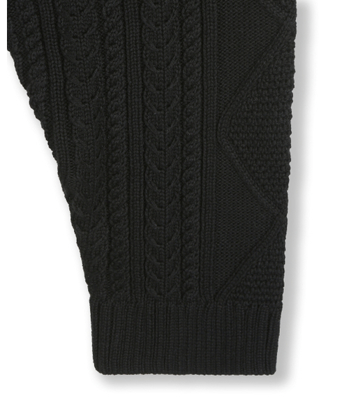 BESLOW(ビースロー)の「FISHERMAN CABLE KNIT HOODIE BLACK(ニット/セーター・メンズ・その他・SMALL/MEDIUM/LARGE/X-LARGE)」の4枚目の写真
