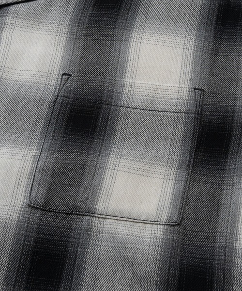 JOHN'S CLOSET（ジョンズクローゼット）の「【a】オンブレチェック ボックスシルエット オープンカラーシャツ（シャツ/ブラウス・メンズ・ブラック/ブルー/ホワイト・MEDIUM/LARGE）」の5枚目の写真