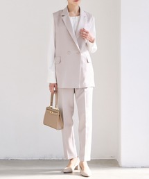 AIMER（エメ）の「【WEB限定】ダブルボタンジレ・胸元タックブラウス・テーパードパンツ 3点セットフォーマルセットアップ（スーツセット）」