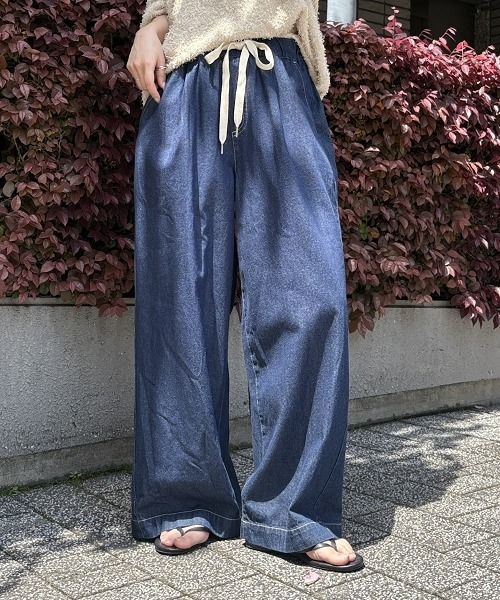 nissen（ニッセン）の「【低身長/高身長サイズ有】柔らかワイドイージーデニムパンツ（Petitjo/slattgir）（デニムパンツ・レディース・ブルー系/ネイビー系/グレー系・3L/LL/L/M/T5L/T4L/T3L/TLL/TL/TM/PL/PM/PS/PSS）」の4枚目の写真