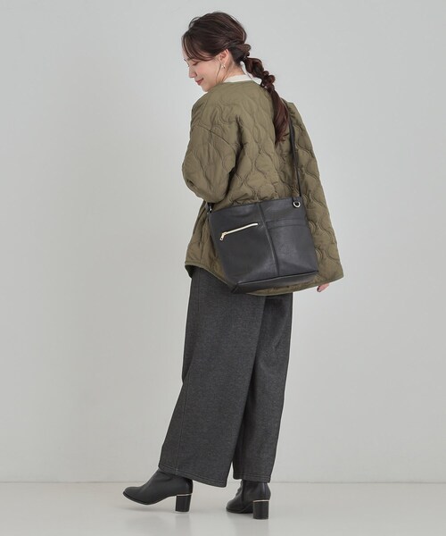 SHOO・LA・RUE（シューラルー）の「【8ポケット】フロント切り替えショルダーバッグ（ショルダーバッグ・レディース・ベージュ/ライトパープル/グリーン/ピンク系/ブルー/ブラック・00）」の21枚目の写真