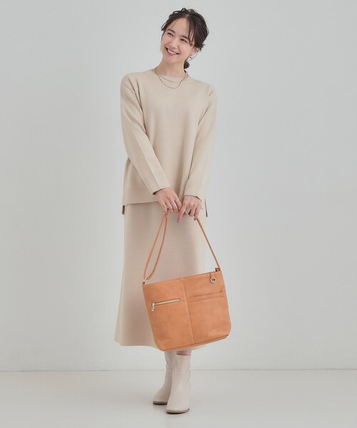 SHOO・LA・RUE(シューラルー)の「【8ポケット】フロント切替 ショルダーバッグ(ショルダーバッグ・レディース・ベージュ/ライトパープル/グリーン/ピンク系/ブルー/ブラック・00)」の17枚目の写真