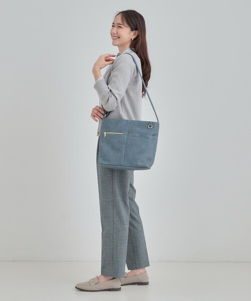 SHOO・LA・RUE(シューラルー)の「【8ポケット】フロント切替 ショルダーバッグ(ショルダーバッグ・レディース・ベージュ/ライトパープル/グリーン/ピンク系/ブルー/ブラック・00)」の9枚目の写真