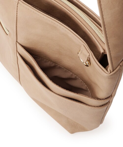 SHOO・LA・RUE（シューラルー）の「【8ポケット】フロント切り替えショルダーバッグ（ショルダーバッグ・レディース・ベージュ/ライトパープル/グリーン/ピンク系/ブルー/ブラック・00）」の17枚目の写真