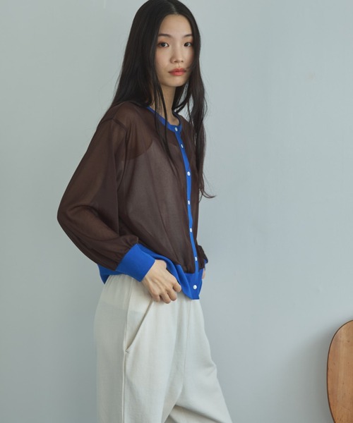 Doux archives（ドゥアルシーヴ）の「【ZOZO限定】バイカラーシアーカーディガン（カーディガン/ボレロ・レディース・ブラック/ベージュ/ブラウン・FREE）」の11枚目の写真