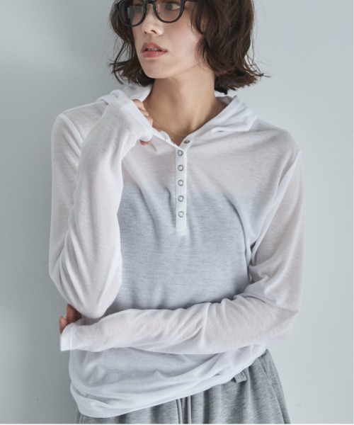 feepur（フェピュール）の「ヘンリーネックフーディーシアーロンTee（Tシャツ/カットソー・レディース・ブラウン/オフホワイト/グレー/ブラック・MEDIUM）」の14枚目の写真