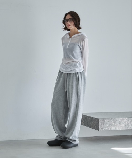 feepur（フェピュール）の「ヘンリーネックフーディーシアーロンTee（Tシャツ/カットソー・レディース・ブラウン/オフホワイト/グレー/ブラック・MEDIUM）」の12枚目の写真