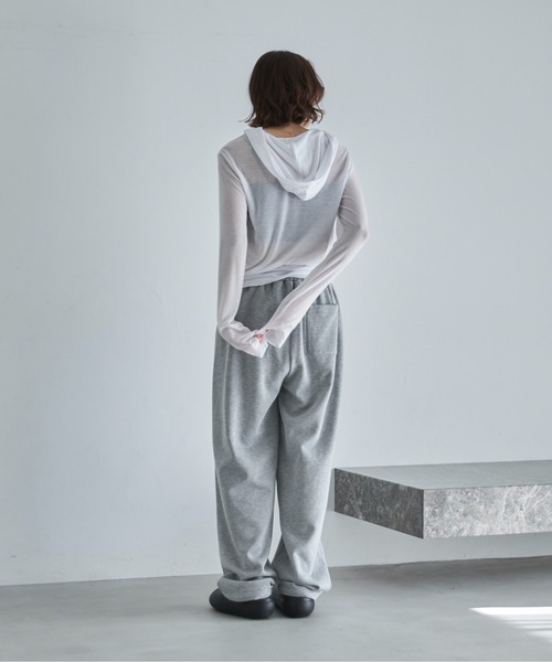 feepur（フェピュール）の「ヘンリーネックフーディーシアーロンTee（Tシャツ/カットソー・レディース・ブラウン/オフホワイト/グレー/ブラック・MEDIUM）」の9枚目の写真