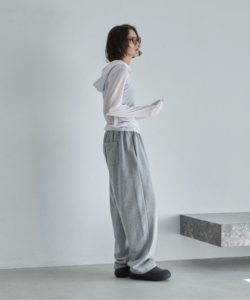 feepur（フェピュール）の「ヘンリーネックフーディーシアーロンTee（Tシャツ/カットソー・レディース・ブラウン/オフホワイト/グレー/ブラック・MEDIUM）」の11枚目の写真