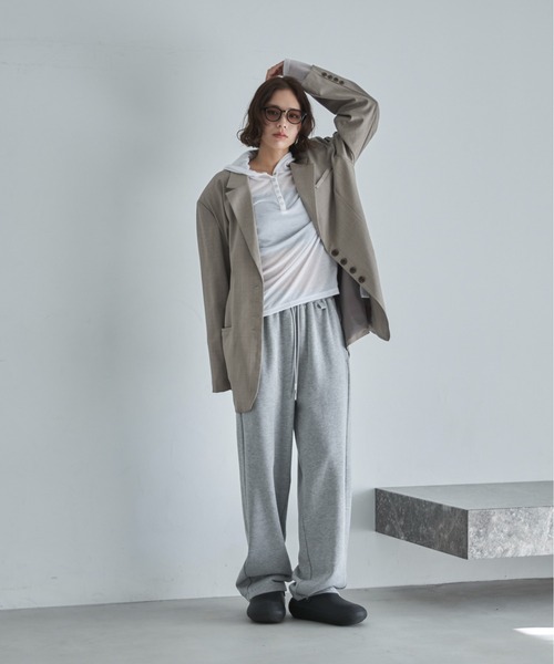 feepur（フェピュール）の「ヘンリーネックフーディーシアーロンTee（Tシャツ/カットソー・レディース・ブラウン/オフホワイト/グレー/ブラック・MEDIUM）」の21枚目の写真