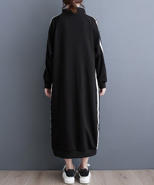 SallyLunn(サリーラン)の「ハーフジップトラックワンピース(ワンピース・レディース・スミクロ・MEDIUM/LARGE/X-LARGE)」の3枚目の写真