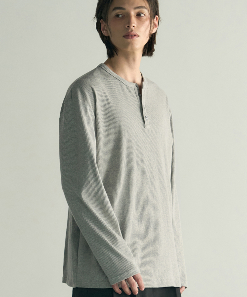 ROTEMBER（ローテンバー）の「リブヘンリーネックニットTシャツ[グレー]（Tシャツ/カットソー・メンズ・その他・MEDIUM/LARGE/X-LARGE）」の2枚目の写真