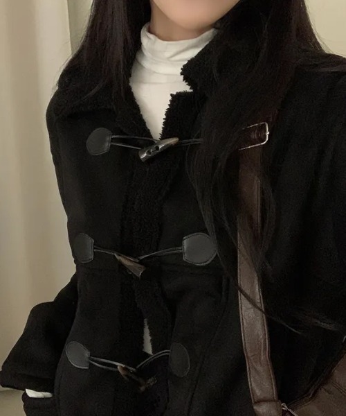FAVORITO(ファヴォリート)の「フェイクムートンジャケット(ムートンコート・レディース・ベージュ/ブラック・F)」の19枚目の写真