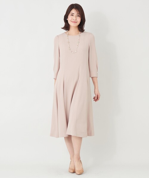 TO BE CHIC（トゥー ビー シック）の「バックサテンパネルライン フレアワンピース（ワンピース・レディース・ブラック/ピンク系その他2・40）」の6枚目の写真