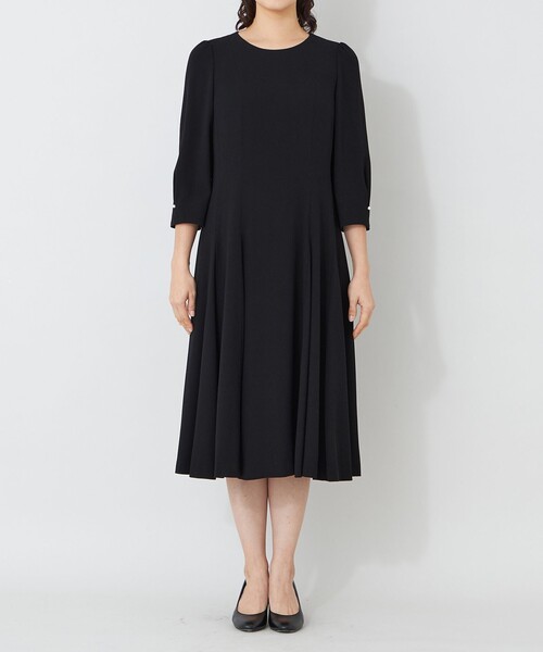 TO BE CHIC（トゥー ビー シック）の「バックサテンパネルライン フレアワンピース（ワンピース・レディース・ブラック/ピンク系その他2・40）」の7枚目の写真