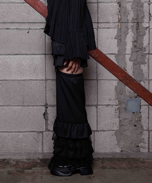 NIBBLE POISON(ニブルポイズン)の「フリルレッグカバー付パンツ(その他パンツ・レディース・ブラック/ネイビー・MEDIUM)」の4枚目の写真