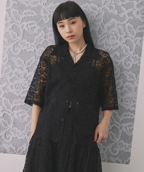 ELUNIS(エルニス)の「フラワーレースシャツ(シャツ/ブラウス・レディース・ホワイト/ブラック・FREE)」の3枚目の写真