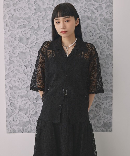 ELUNIS(エルニス)の「フラワーレースシャツ(シャツ/ブラウス・レディース・ホワイト/ブラック・FREE)」の5枚目の写真