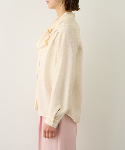 ROPE'（ロペ）の「2WAYドットジャガードボウタイブラウス/イージーケア（シャツ/ブラウス・レディース・ブラック/オフホワイト・FREE）」の15枚目の写真