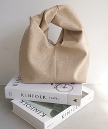 PIN（ピン）の「ツイストハンドルバッグ（ハンドバッグ）」