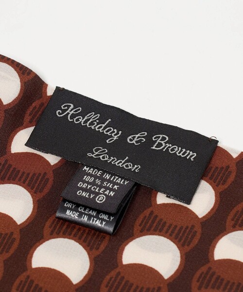 UNITED ARROWS(ユナイテッドアローズ)の「<Holliday&Brown>サークル プリント ストール(ストール/ショール・メンズ・ダークグリーン/ダークブラウン・FREE)」の9枚目の写真