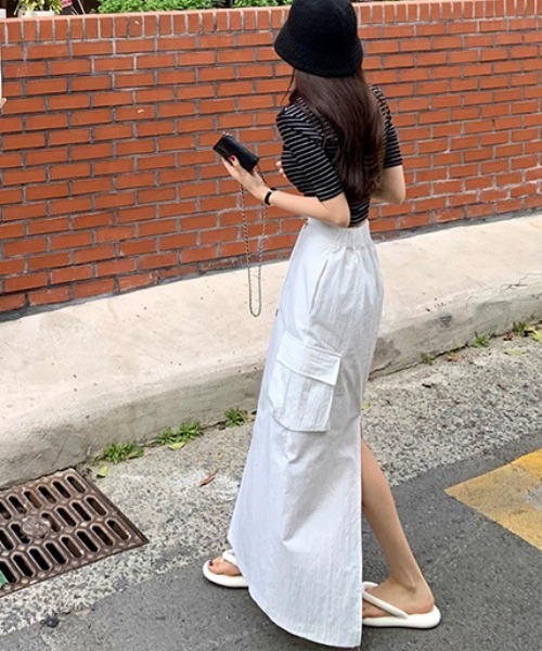 FREE STYLISTS(フリー スタイリスト)の「YUGA_YGMC High-waisted drawstring slit skirt(スカート・レディース・ホワイト/ブラック・FREE)」の8枚目の写真