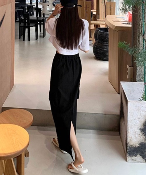 FREE STYLISTS(フリー スタイリスト)の「YUGA_YGMC High-waisted drawstring slit skirt(スカート・レディース・ホワイト/ブラック・FREE)」の14枚目の写真