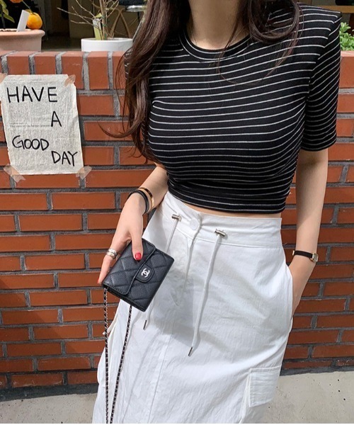 FREE STYLISTS(フリー スタイリスト)の「YUGA_YGMC High-waisted drawstring slit skirt(スカート・レディース・ホワイト/ブラック・FREE)」の6枚目の写真