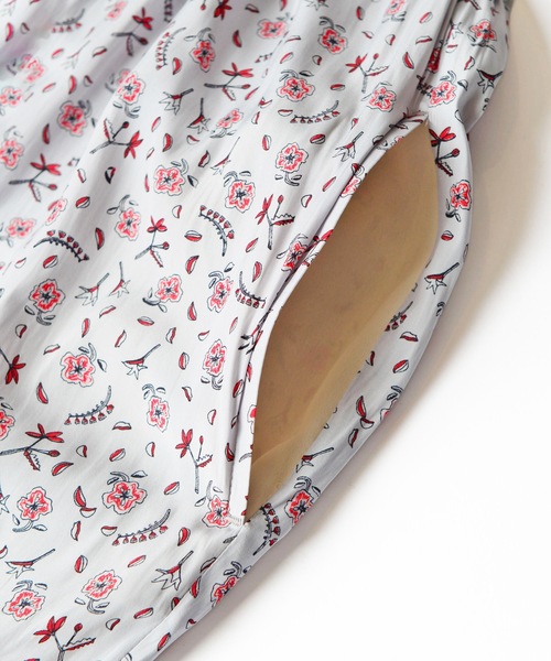 HOLIDAY(ホリデイ)の「FLOWER PRINT PANTS フラワープリントパンツ(その他パンツ・レディース・ブラウン/グレー・ONE SIZE)」の5枚目の写真