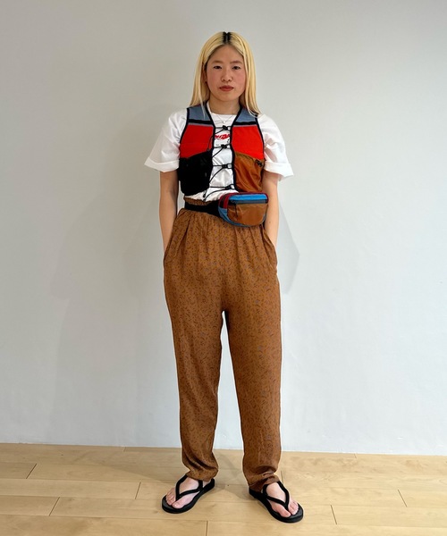 HOLIDAY(ホリデイ)の「FLOWER PRINT PANTS フラワープリントパンツ(その他パンツ・レディース・ブラウン/グレー・ONE SIZE)」の11枚目の写真
