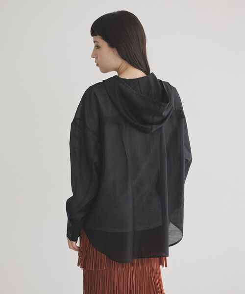 GARAGE OF GOOD CLOTHING（ガレージオブグッドクロージング）の「シアーフーディーシャツ（シャツ/ブラウス・レディース・ベージュ/ブラック・FREE）」の14枚目の写真