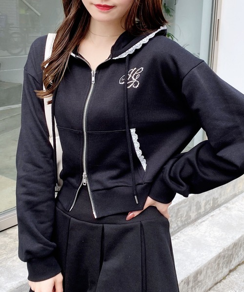 INGNI（イング）の「レース付胸ロゴスウェットショートジップパーカー(セットアップ対応)（パーカー・レディース・オフホワイト/グレー/ブラック/ライトピンク・M）」の14枚目の写真