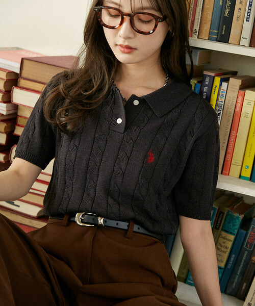 U.S. POLO ASSN.(ユーエスポロアッスン)の「U.S. POLO ASSN. × PUBLUX/ユーエスポロアッスン 別注 ケーブルニット ポロシャツ 限定展開(ポロシャツ・レディース・オフホワイト/グレー/チャコールグレー/ネイビー・フリ-)」の7枚目の写真